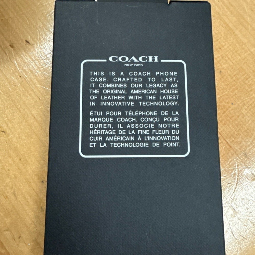 Coach Dinosaur iPhone slim wrap Case NIB beige embossed T-Rex. iPhone 16 - Picture 4 of 4